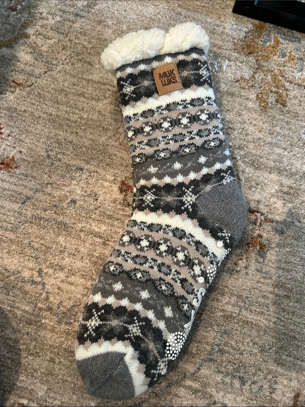 Muk Luks Gray, White & Brown Fair Isle Cozy Cabin Socks - Fleece Lined size l/xl - Picture 2 of 5